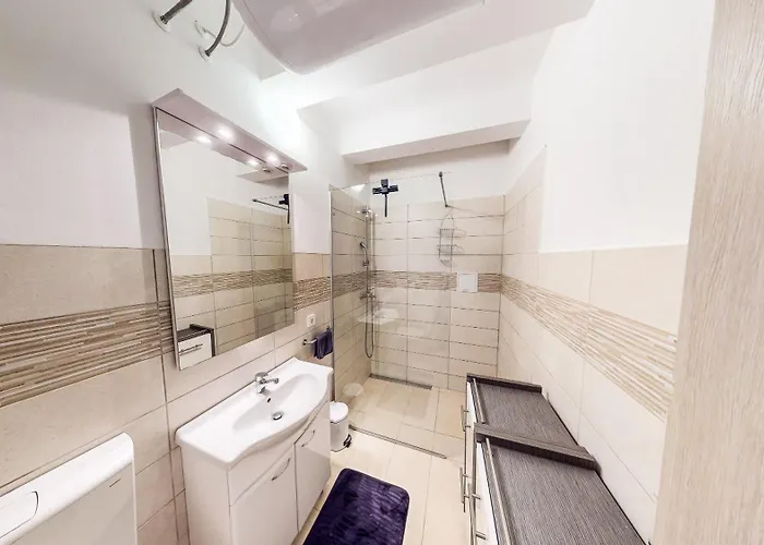 شقة Chaplin - Free Garage Parking ليوبليانا