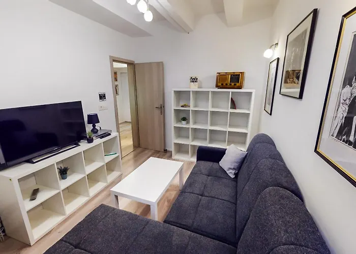 Chaplin - Free Garage Parking * Ljubljana