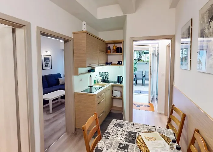 Chaplin - Free Garage Parking *