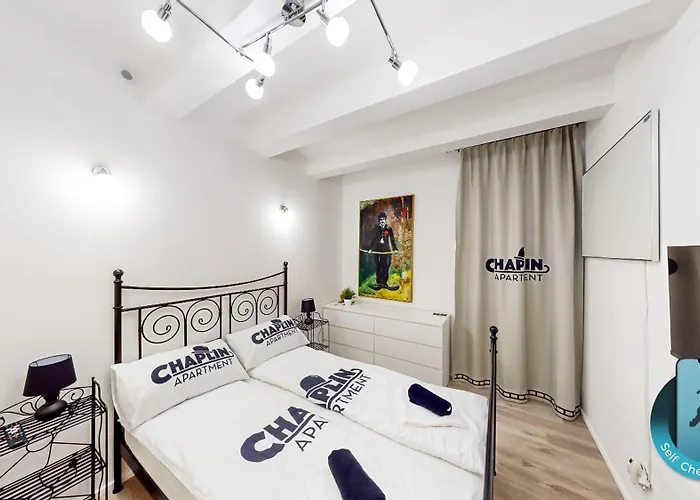 Chaplin - Free Garage Parking